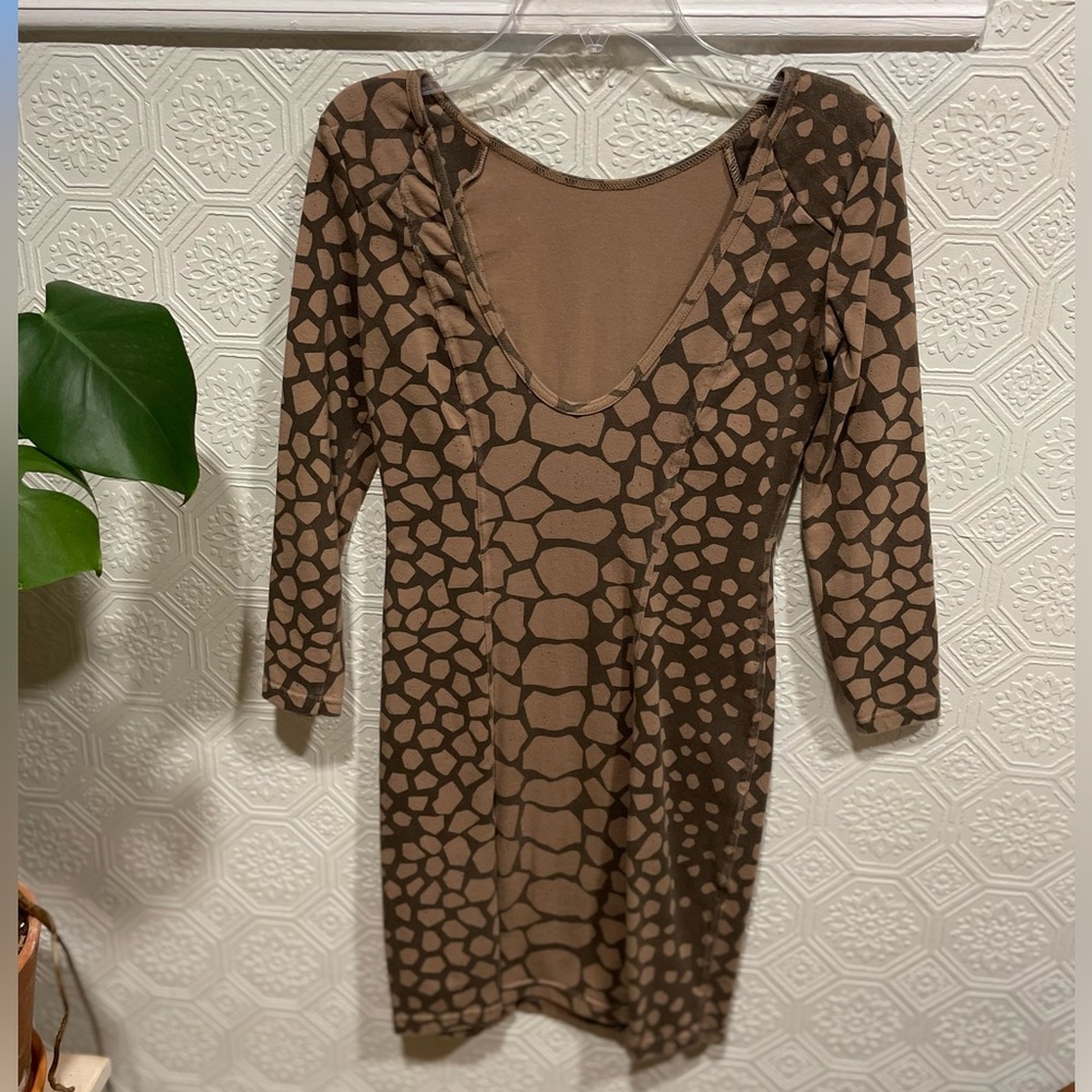 Wilfred Dress - Picture 3 of 4